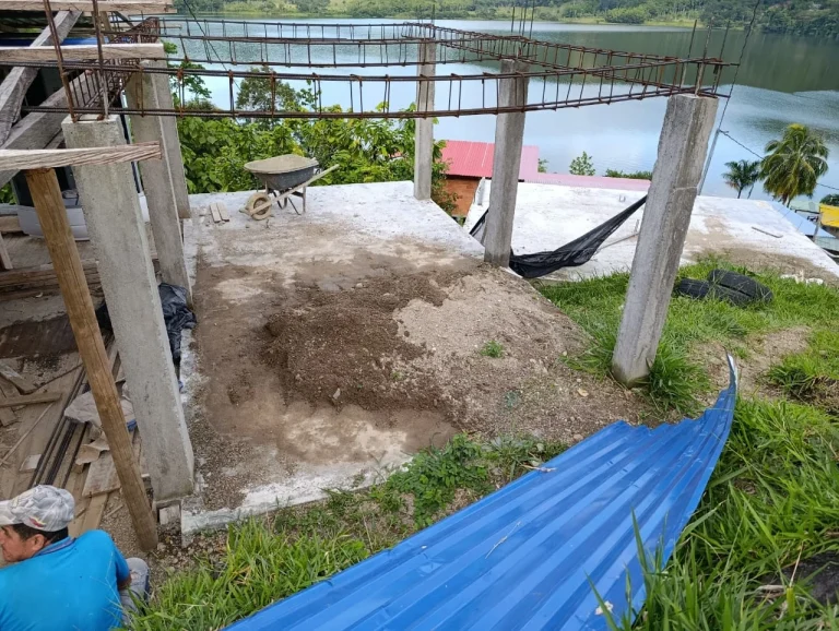 laguna samaná Caldas Adopteunárbol